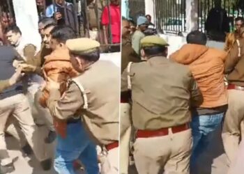 झांसी का SSP ऑफिस बना अखाड़ा! दरोगा और पुलिस सिपाही में जमकर चले लात और घुसें, वीडियो आया सामने