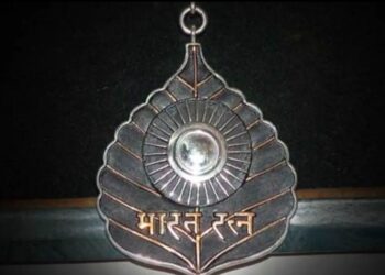 Bharat Ratna 2025: भारत रत्न के लिये इन 3 नामों पर चर्चा तेज़, देखिए किन्हें मिल सकता है देश का सर्वोच्च नागरिक सम्मान
