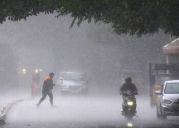 फिर लौटेगी ठंड; चलेगी आंधी, गिरेगी बिजली, उत्तर से पश्चिम तक होगी भीषण बारिश, जानें IMD का लेटेस्ट अपडेट