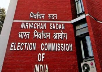 वोटर आईडी और आधार होंगे लिंक, बड़ी तैयारी इलेक्शन कमीशन, 18 मार्च को EC की बड़ी बैठक; EPIC मामले पर भी बनेगी बात