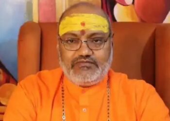 महात्मा गांधी को लेकर यति नरसिम्हा नन्द ने की अपमान जनक बातें, पुलिस अधिकारियों को लेकर भी की आपत्तिजनक टिप्पणी