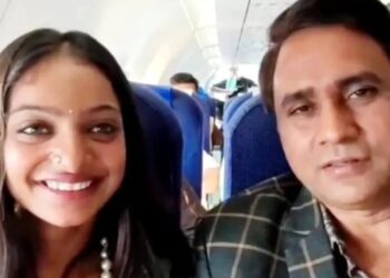 वायरल गर्ल मोनालिसा को हीरोइन बनाने वाले डायरेक्टर सनोज मिश्रा रेप के आरोप में गिरफ्तार, फिल्म इंडस्ट्री में मचा हड़कंप