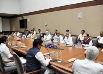 केंद्र सरकार ने बुलाई सर्वदलीय बैठक, रक्षा मंत्री राजनाथ सिंह कर सकते हैं अध्यक्षता