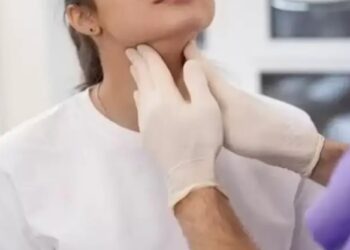 क्या आप भी थायराइड की समस्या से जूझ रहे हैं? सुबह खाएं ये 4 चीजें, मिलेगी राहत और बनेगी एनर्जी