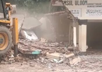 उत्तर प्रदेश के तीन जिलों में ही 500 से ज्यादा मदरसे किए बंद, 60 गिराए गए, 30 जून को बुलडोजर अभियान के खिलाफ होगा प्रदर्शन