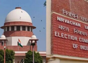 सुप्रीम कोर्ट का चुनाव आयोग को निर्देश ‘आधार कार्ड और वोटर आईडी को पुनरीक्षण में मान्य करें’,
