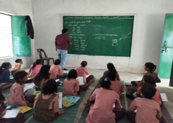 यू पी प्राइमरी स्कूल टीचर: तबादला पाए शिक्षकों को 12 जुलाई तक संभालना होगा कार्यभार, शिक्षा विभाग ने जारी किए ये निर्देश