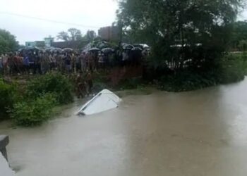 उत्तर प्रदेश के गोंडा जिले में नहर में गिरी श्रद्धालुओं से भरी बोलेरो, 11 की मौत… मृतकों में नौ लोग एक ही परिवार के