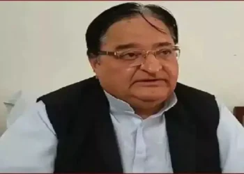 मुसलमान तो अपने घर में फ्रीजर में रखकर खा लेंगे, लेकिन 5-स्टार होटलों में बीफ क्यों नहीं रोकते? एसटी हसन