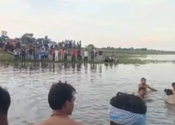 खंडवा में दुखदाई हुआ दशहरा, दुर्गा विसर्जन के दौरान बड़ा हादसा; तालाब में पलटा ट्रैक्टर, 11 की मौत