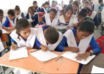 यूपी में प्राइवेट स्कूलों को बड़ी राहत, अपने आप स्थायी होगी मान्यता, योगी सरकार ने कर दी ये व्यवस्था