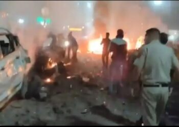 Delhi Blast: लाल किले मेट्रो स्टेशन के पास कारों में एकाएक विस्फोट, 1 की मौत-फरीदाबाद से पकड़े गए थे आतंकी
