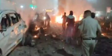 Delhi Blast: लाल किले मेट्रो स्टेशन के पास कारों में एकाएक विस्फोट, 1 की मौत-फरीदाबाद से पकड़े गए थे आतंकी