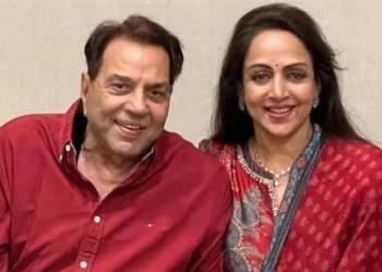 धर्मेंद्र की मौत की झूठी खबर फैलाने वालों पर भड़कीं हेमा मालिनी, सोशल मीडिया पर फैन बोले- आपके असली मुजरिम…