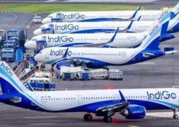 इंडिगो की कई उड़ानें कैंसिल, एयरलाइन ने यात्रियों से मांगी माफी, जानें क्यों मंडराया भारी संकट