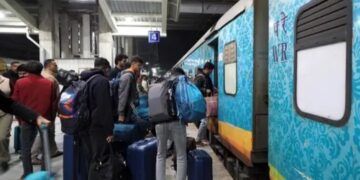 इंडिगो संकट के बीच लोको पायलटों ने दी चेतावनी, सबक ले रेलवे, हमारी थकान से खतरा बढ़ रहा है