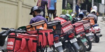 अब बंद हुई 10 मिनट में डिलीवरी की बाध्यता, सरकार ने टाइम लिमिट की शर्त हटाई