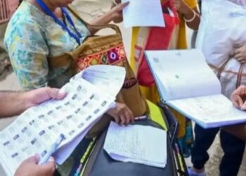 उत्तर प्रदेश में अब 6 मार्च तक बनवा सकते हैँ अपना वोटर कार्ड, चुनाव आयोग ने दी बड़ी राहत