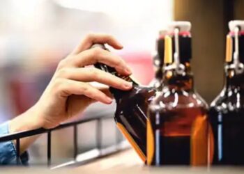 थोड़ी थोड़ी पिया करो! उत्तर प्रदेश में महंगी होने वाली है शराब! नोएडा, गाजियाबाद में देसी, अंग्रेजी और बीयर कितने की मिलेगी?