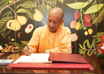 होली खराब करने वालों के खिलाफ CM योगी ने बना लिया प्लान,हुड़दंगों पर ऐक्शन, ट्रैफिक नियम तोड़ा तो खैर नहीं