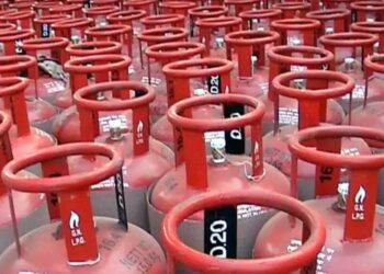 LPG e-KYC Update: गैस संकट के बीच सरकार सख्त, एलपीजी उपभोक्ताओं के लिए e-KYC हुआ अनिवार्य