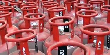 LPG e-KYC Update: गैस संकट के बीच सरकार सख्त, एलपीजी उपभोक्ताओं के लिए e-KYC हुआ अनिवार्य
