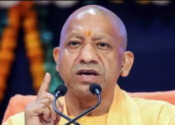 आगामी त्योहारों पर कानून-व्यवस्था से किसी भी तरह की छेड़छाड़ बर्दाश्त नहीं की जाएगी : योगी