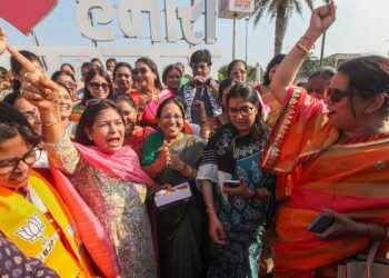 नारी शक्ति वंदन अधिनियम पर लोकसभा में बहस के बीच लागू हुआ महिला आरक्षण अधिनियम 2023