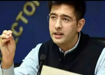 खुद से इस्तीफा नहीं देंगे राघव चड्ढा’, AAP से आर-पार की जंग के बीच सूत्रों का बड़ा दावा