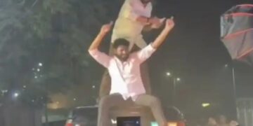 फिल्मी स्टाइल में कार की छत पर युवकों के डांस का वीडियो वायरल, यातायात नियम तोड़ने पर 27,500 रुपये का जुर्माना