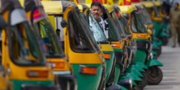 महाराष्ट्र में ऑटो-रिक्शा और टैक्सी चालकों के लिए मराठी अनिवार्य से बवाल, MNS नेता ने दी धमकी- ‘सड़क पर पीटेंगे’