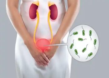 UTI क्या है? इसमें कैसे होता है इन्फेक्शन, एक्सपर्ट से जानें इसके कारण, लक्षण और कैसे करें इलाज