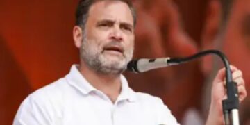 सरकार की गलती की कीमत जनता चुका रही, पेट्रोल-डीजल महंगा होने पर राहुल गांधी का मोदी सरकार पर सीधा हमला