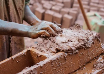 Labour Day 2026: आज है मजदूर दिवस! यह क्यों मनाया जाता है? जानिए इतिहास और महत्व