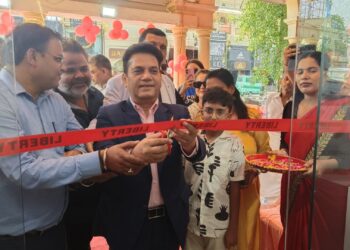 लखनऊ में लिबर्टी के 427वें मेगा एक्सक्लूसिव शोरूम का हुआ उद्घाटन