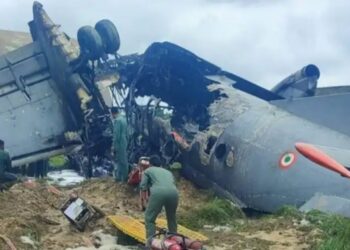 असम के जोरहाट एयरबेस पर बड़ा हादसा, लैंडिंग के दौरान वायुसेना का AN-32 विमान क्रैश