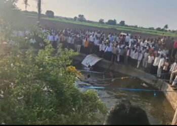 महाराष्ट्र के पंढरपुर में हुआ बड़ा हादसा, श्रद्धालुओं से भरी पिक अप वैन कुएं में गिरी; 14 की मौत, बढ़ सकता है मरने वालों का आंकड़ा