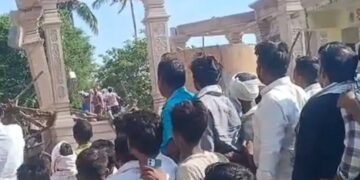 बड़ा हादसा ! महाराष्ट्र के परभणी में बड़ा हादसा, हनुमान मंदिर परिसर में छत गिरी; मलबे में कई श्रद्धालु दबे, मची अफरातफरी