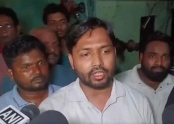 खान सर कैसे बन गए हीरो से विलेन, उत्तर प्रदेश के देवरिया से पटना तक का सफर, गिरफ़्तारी की लटकती तलवार