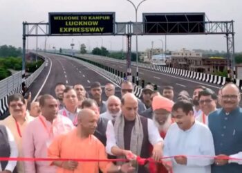 हो गया लखनऊ-कानपुर एक्सप्रेसवे का उद्घाटन, 40 मिनट में होगा सफर, एक नहीं चार नाम से जाना जाएगा; देखिए तस्वीरें