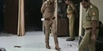 Lucknow के नाका में 17 वर्षीय बेटे ने मां पर उपकरण से किया हमला, AI से सीखा था मां की हत्या और सबूत मिटाने का तरीका, ऑनलाइन मंगवाया रिंच; डायरी में लिखी साजिश